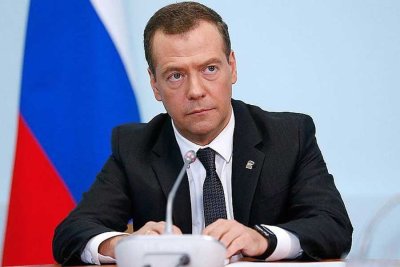 Где живет Медведев и чем занимается