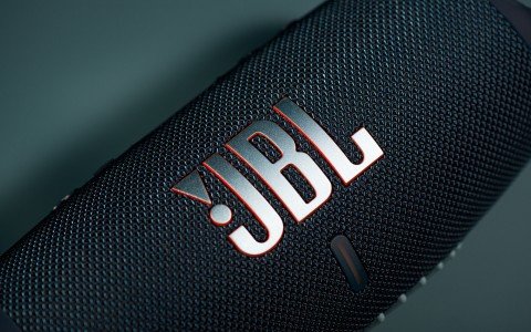 Обзор JBL Charge 5