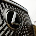 Автомобили Lexus подешевели на 500 000 рублей