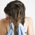 10 способов борьбы с сухостью волос